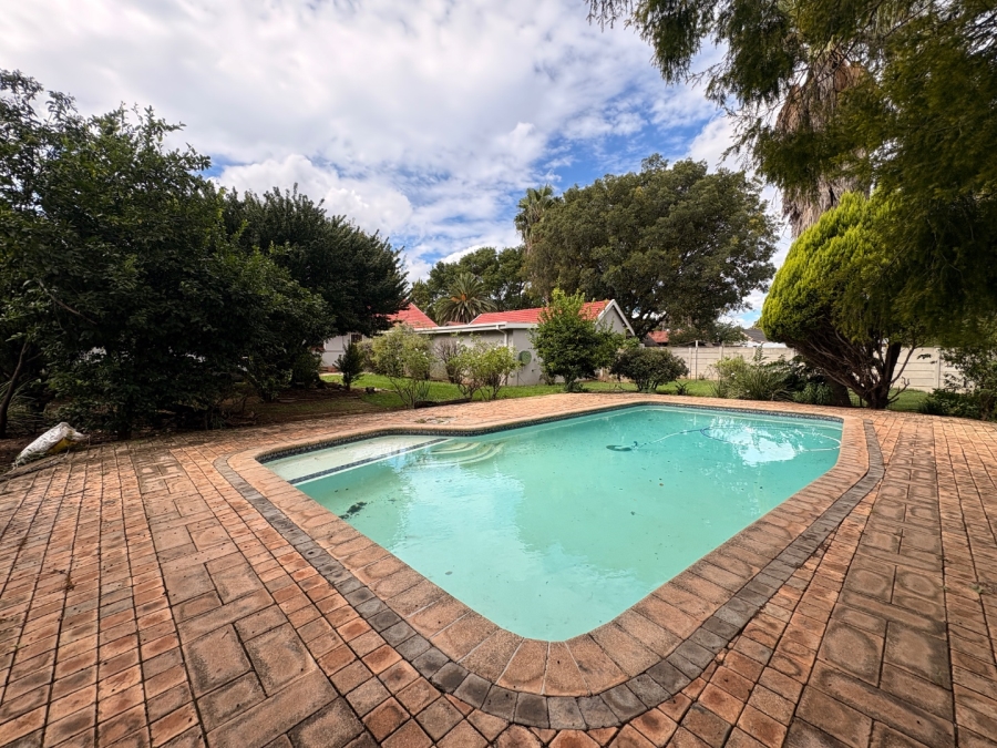 3 Bedroom Property for Sale in Flimieda North West